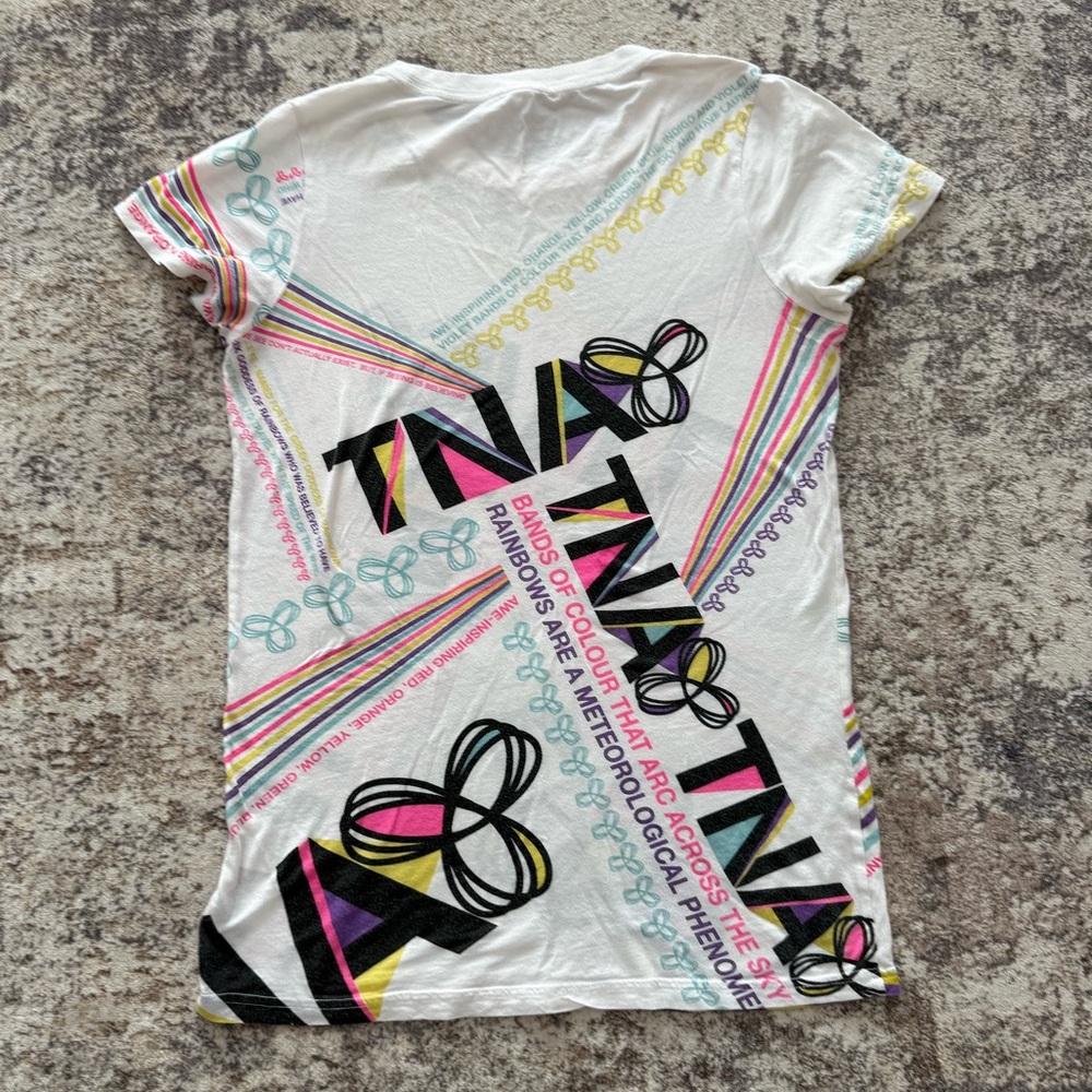 Aritzia TNA Graphic Tee White Rainbow Print Casual T-Shirt Size L - Picture 2 of 4